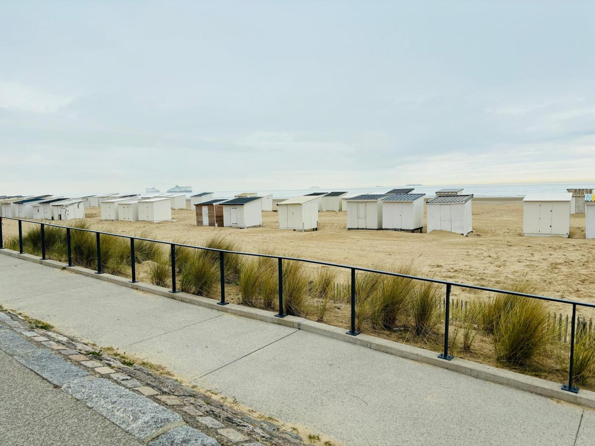 Studio Calais La Plage Bagian luar foto